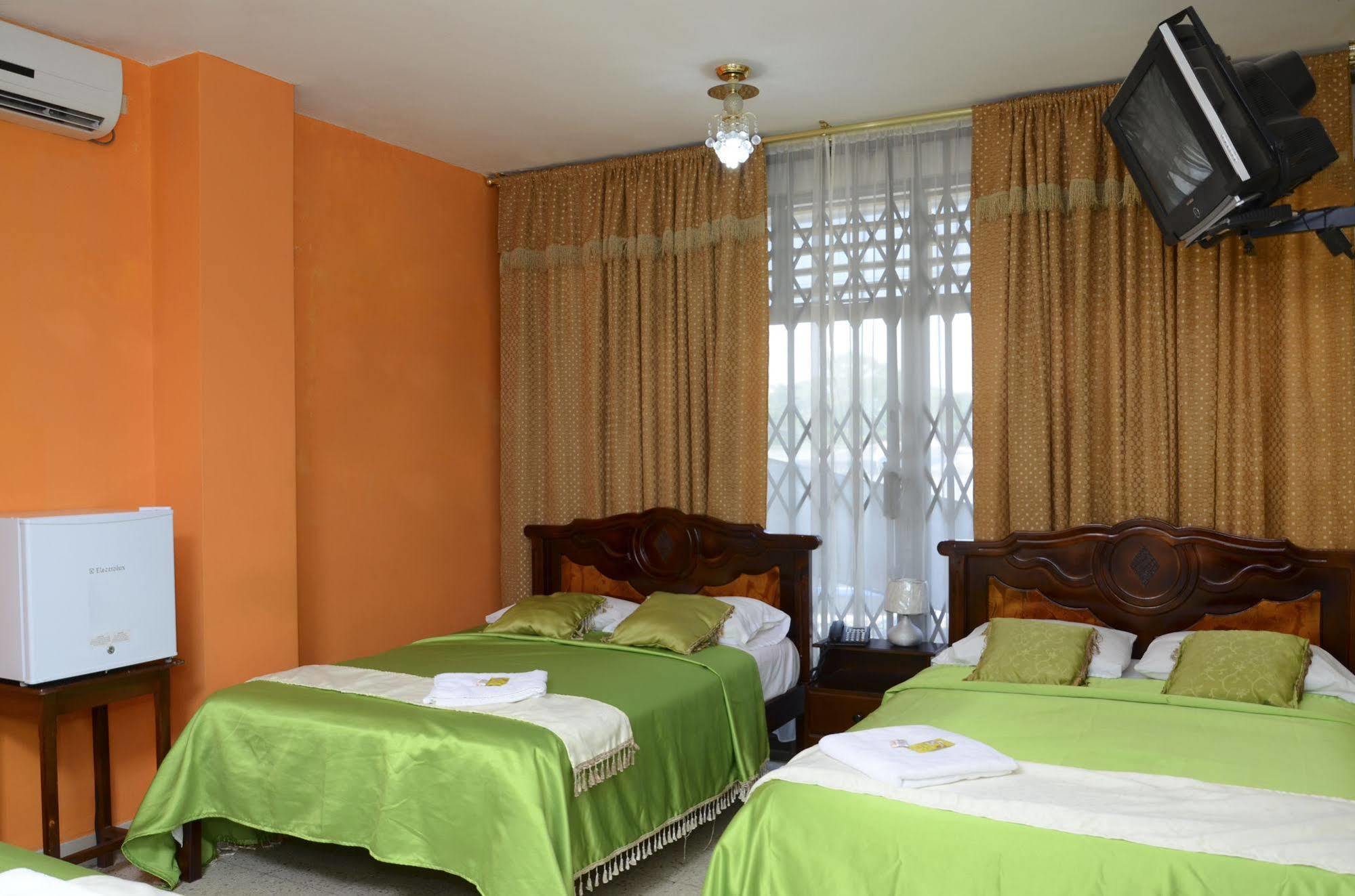 Hostal Perla Real Inn Guayaquil Exterior foto